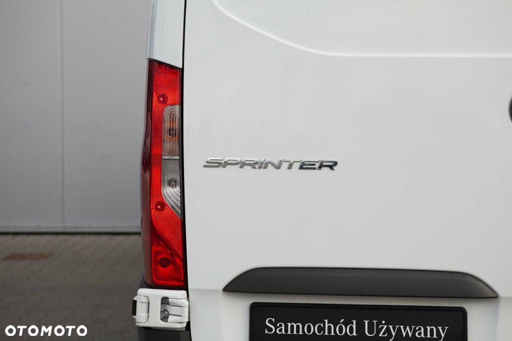 Mercedes-Benz Sprinter - 10