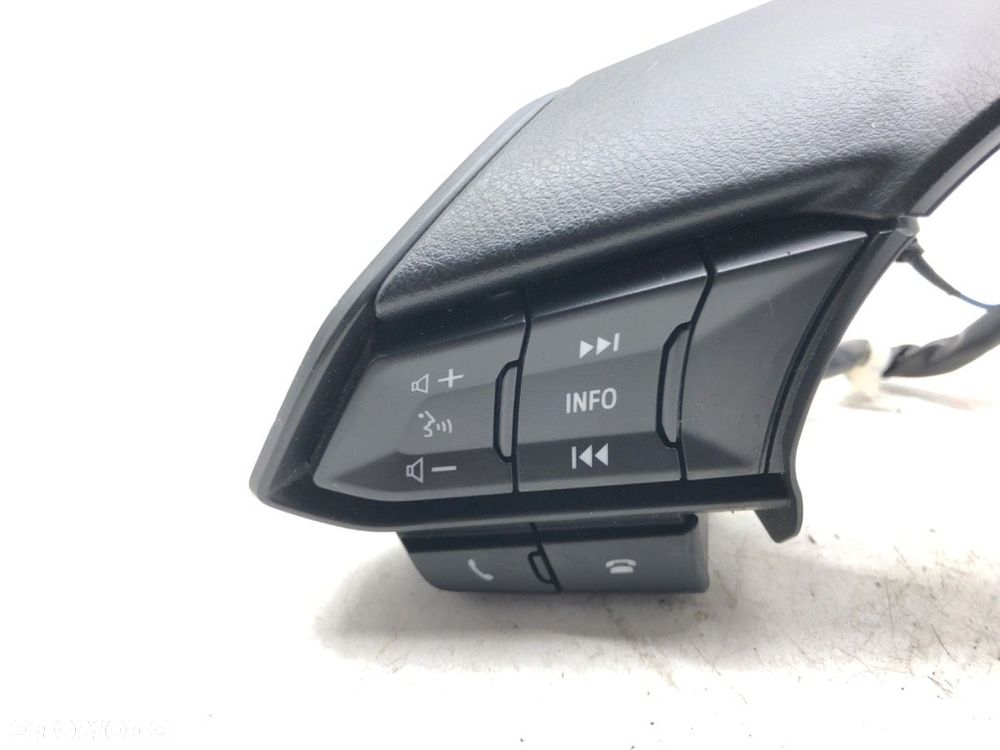PRZEŁĄCZNIKI KIEROWNICY MULTIFUNKCJA  MAZDA 2 (DL, DJ) 2014 - 2022 1.5 SKYACTIV-G 66 kW [90 KM] - 3