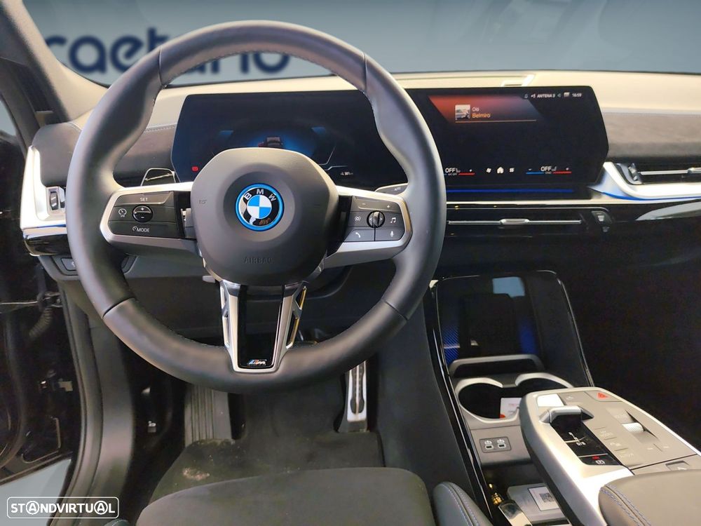 BMW iX2 eDrive20 Pack Desportivo M - 13