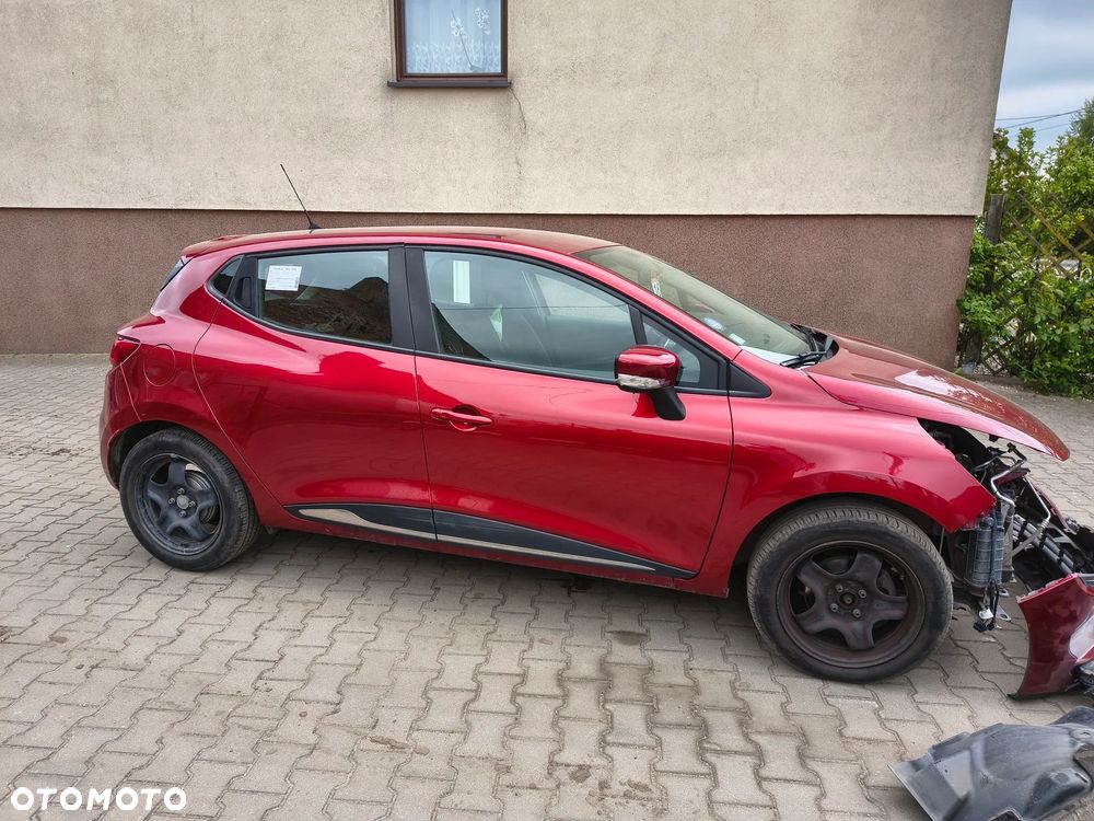 Renault Clio - 6