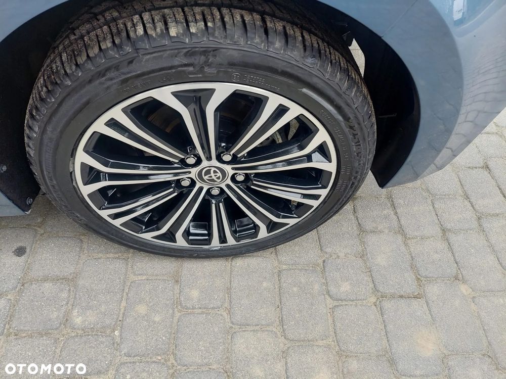 Toyota Corolla 1.8 Hybrid Executive - 24