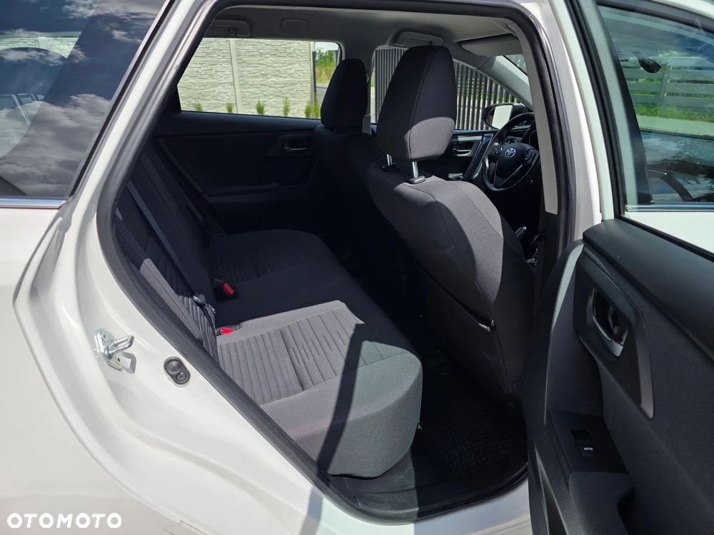Toyota Auris 1.6 D-4D Comfort - 10