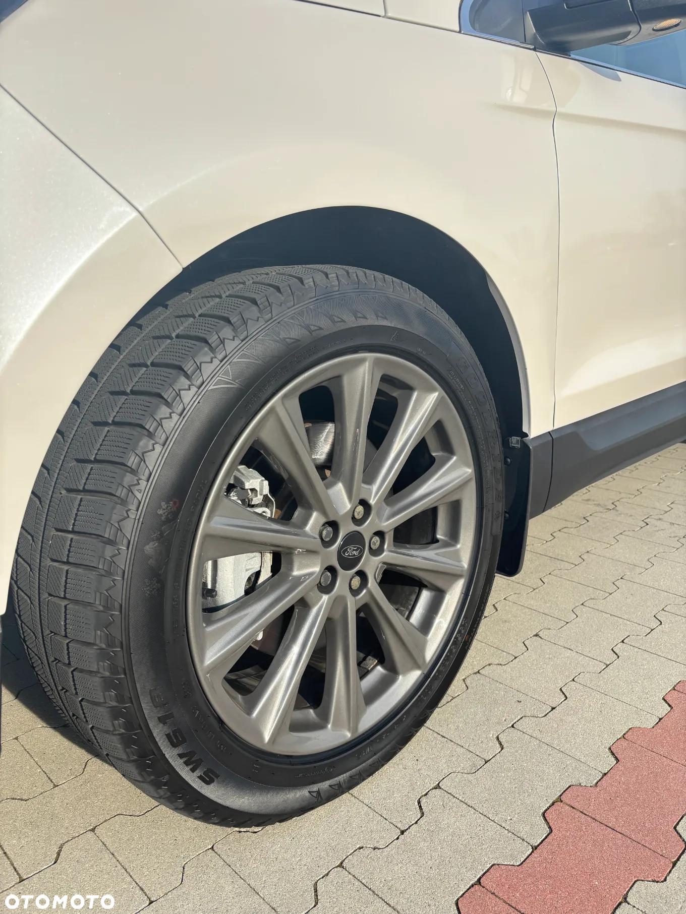 Ford Edge - 11