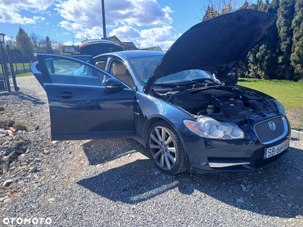 Jaguar XF 3.0 V6 D - 10