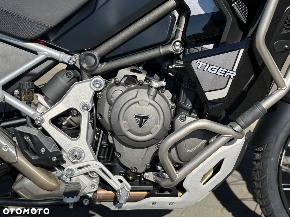 Triumph Tiger - 12