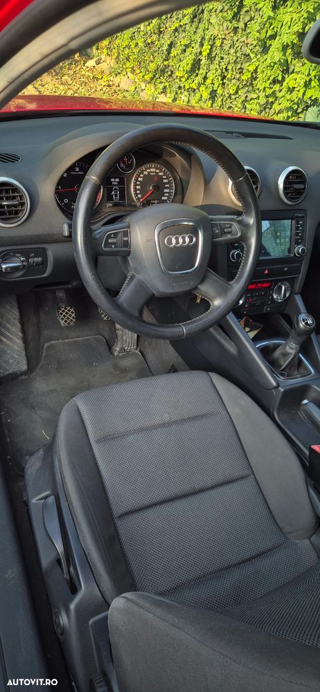 Audi A3 1.6 TDI Ambiente - 5