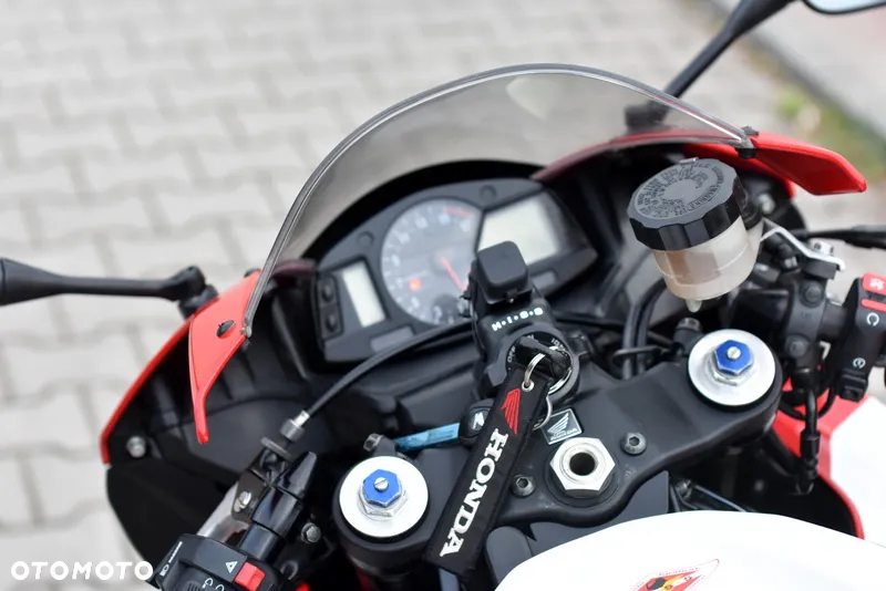 Honda CBR - 29