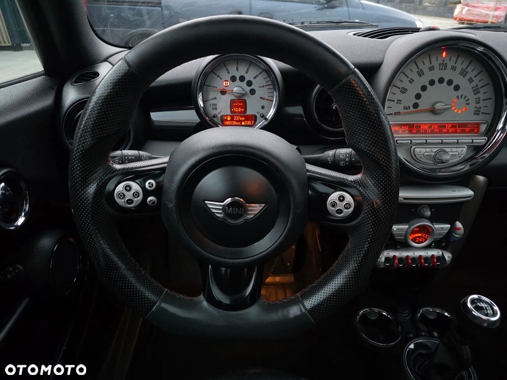 MINI Cooper 50 Mayfair - 11