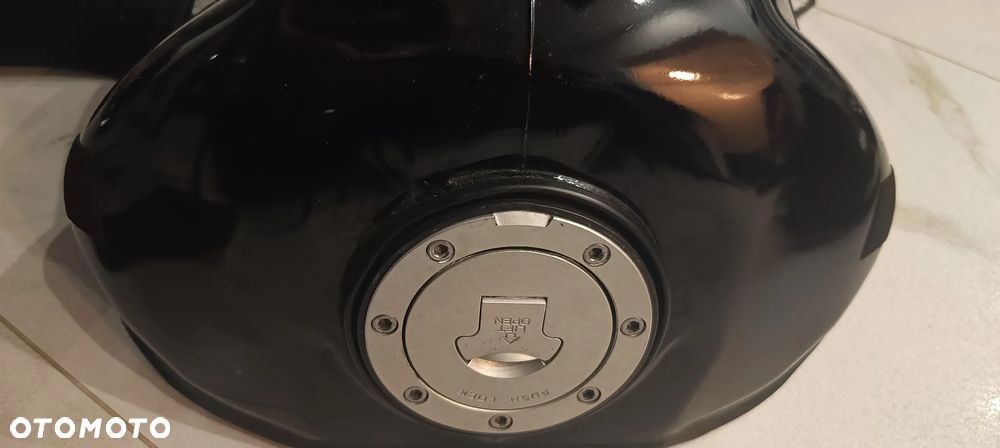 HONDA CBR 1000RR SC57B Zbiornik Bak Pompka Paliwa Pompka Sprzęgła Licznik - 25