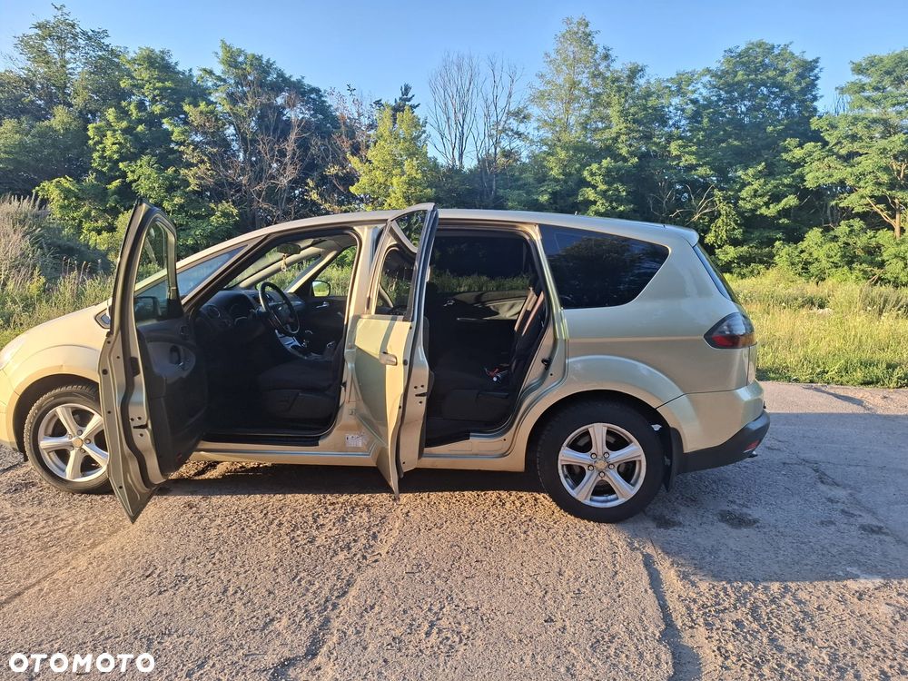 Ford S-Max - 9