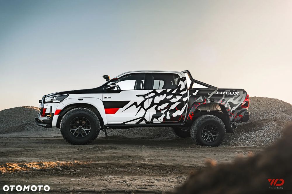 Toyota Hilux 2.8 D-4D Double Cab Invincible 4x4 - 11