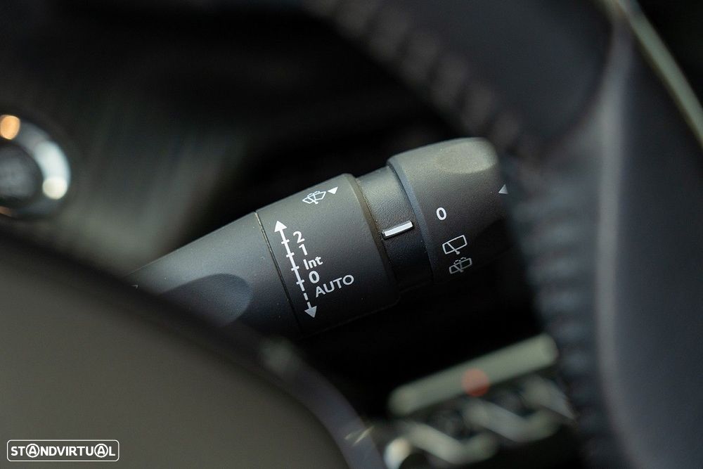 Peugeot e-2008 50 kWh Active - 29