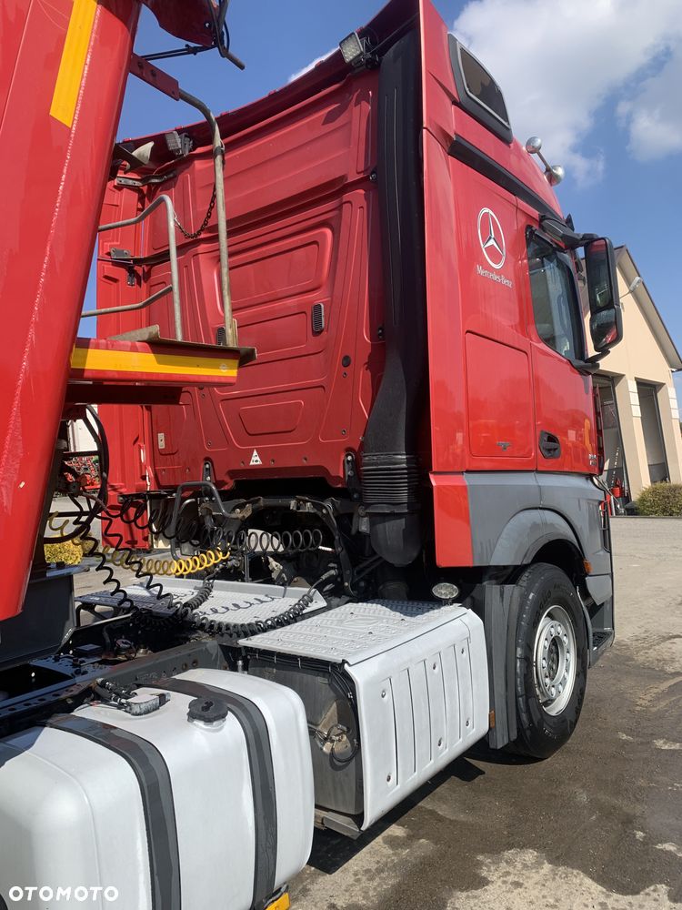 Mercedes-Benz Actros - 21