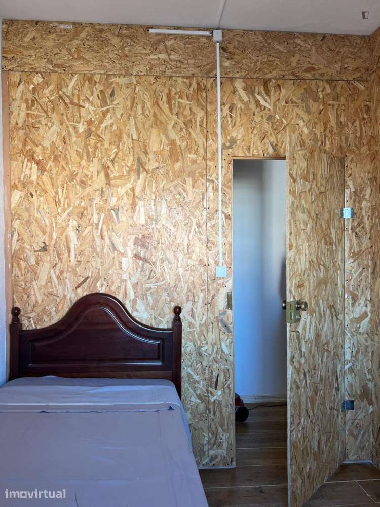 Quarto - localizado em Olivais Lisbon - Grande imagem: 3/7
