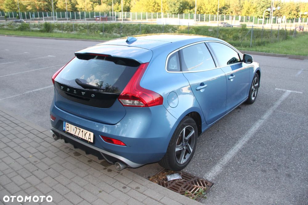 Volvo V40 D2 Drive-E R-Design Momentum - 6