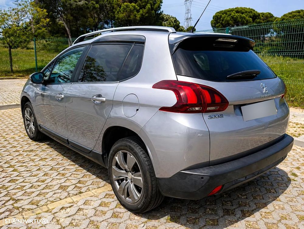 Peugeot 2008 1.6 BlueHDi Style - 4