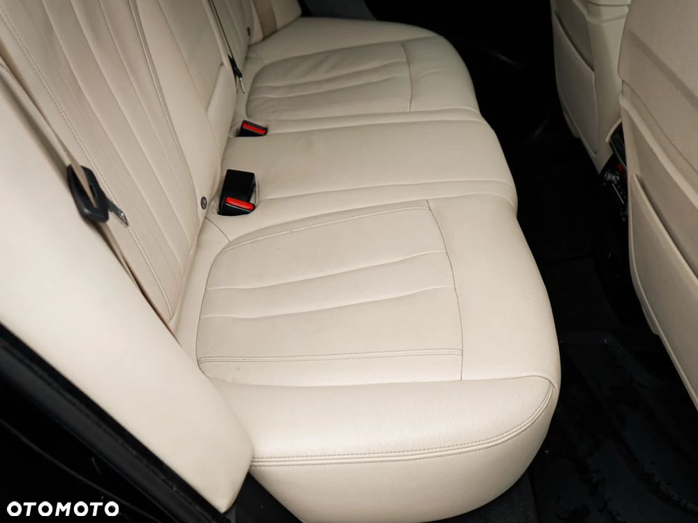 BMW X5 xDrive30d - 23