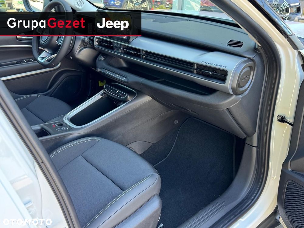 Jeep Avenger - 16