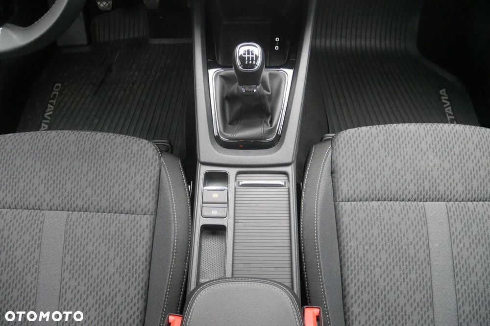 Skoda Octavia 2.0 TDI Style - 11