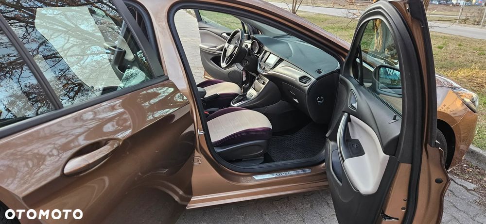 Opel Astra 1.4 T Enjoy S&S - 19