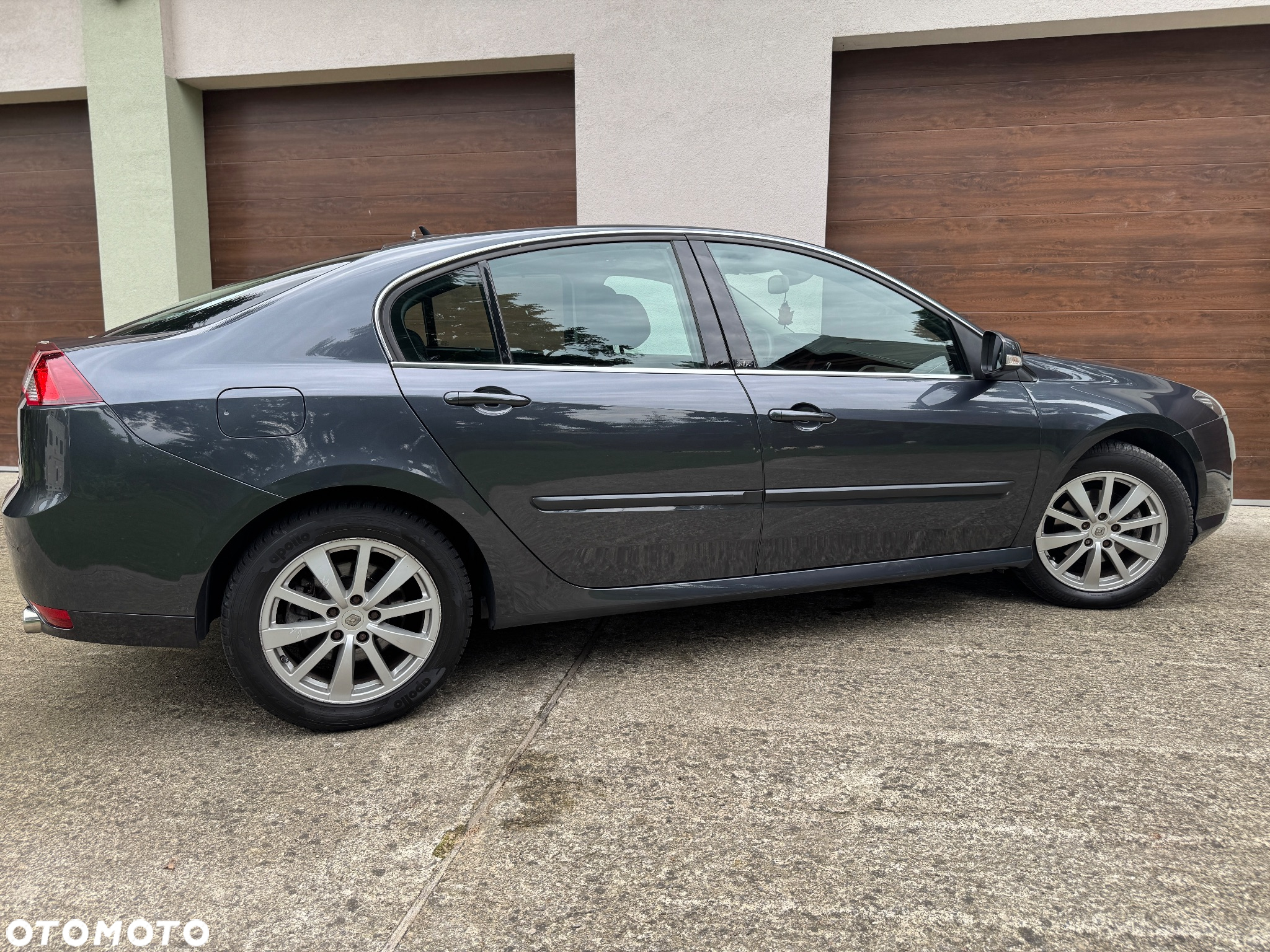 Renault Laguna dCi 180 FAP Initiale - 11