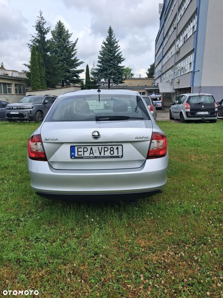 Skoda RAPID 1.0 TSI Active - 14