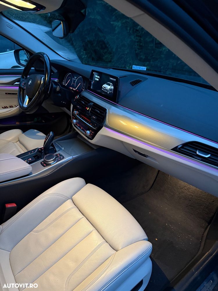 BMW Seria 5 520d xDrive AT - 11
