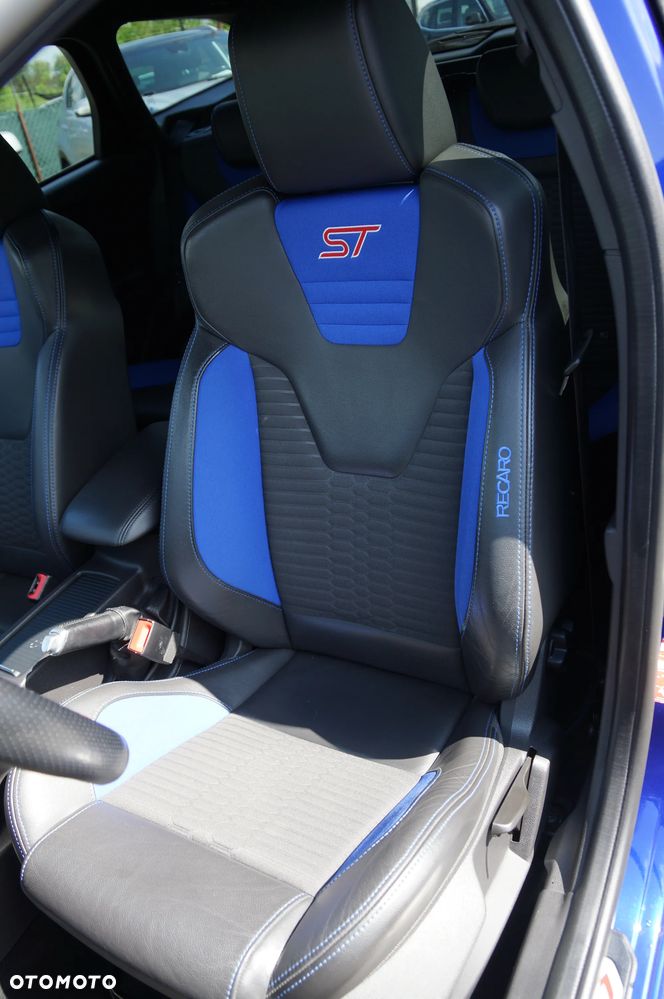 Ford Focus ST - 26