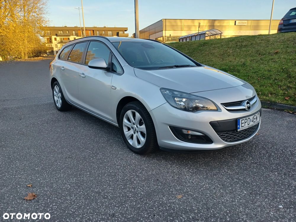 Opel Astra IV 1.6 CDTI Cosmo - 2