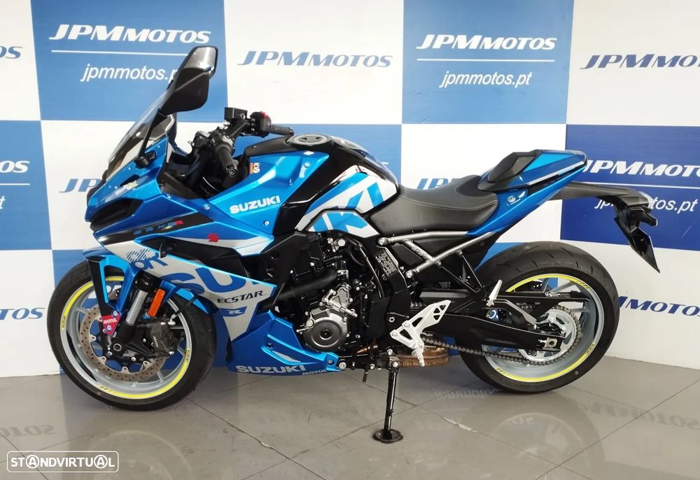 Suzuki GSX 8R - 1