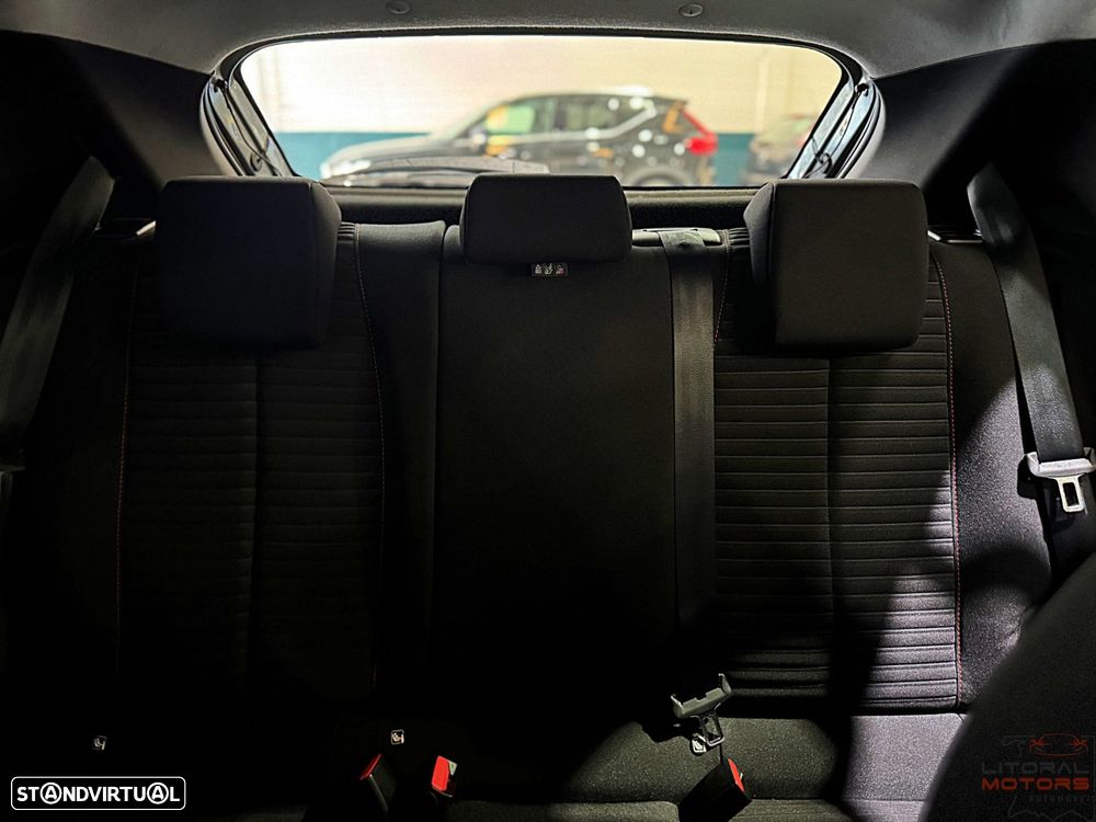 Peugeot 208 1.2 PureTech Active Pack - 37