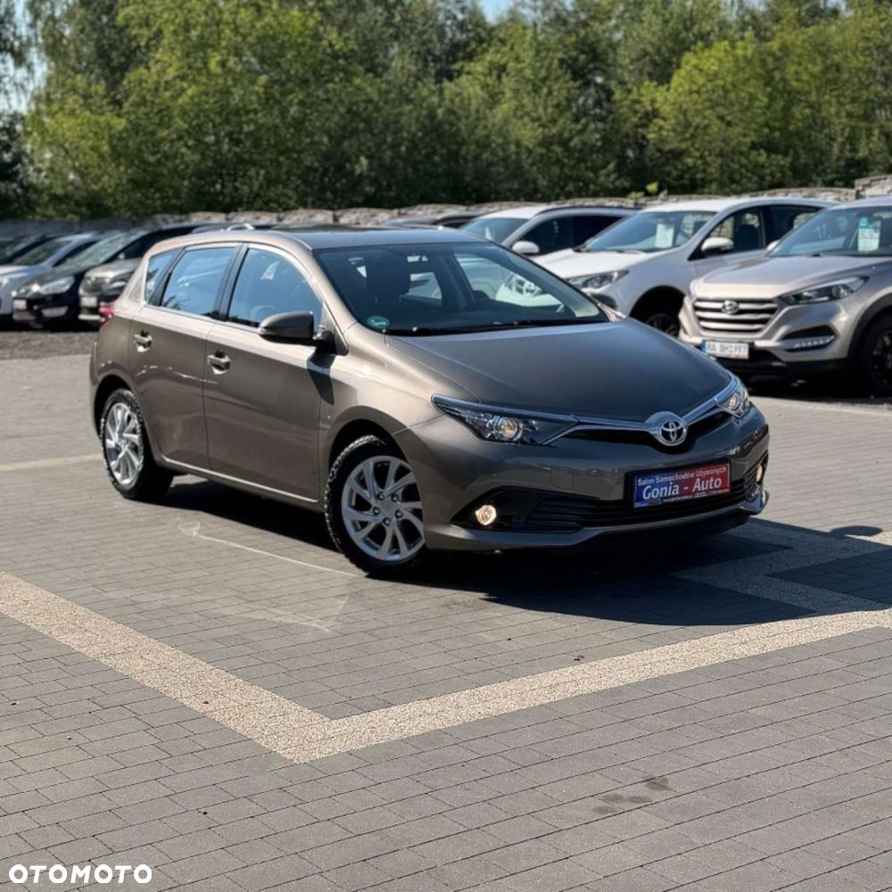 Toyota Auris - 2