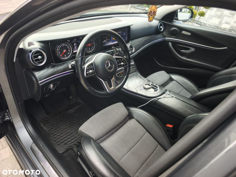 Mercedes-Benz Klasa E 220 d 9G-TRONIC AMG Line - 5