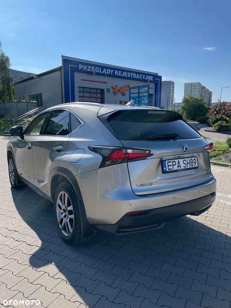Lexus NX 300h Comfort AWD - 6