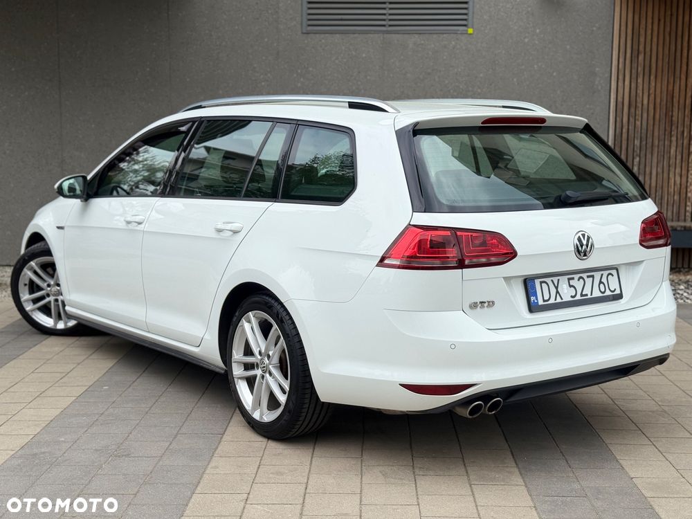 Volkswagen Golf - 2