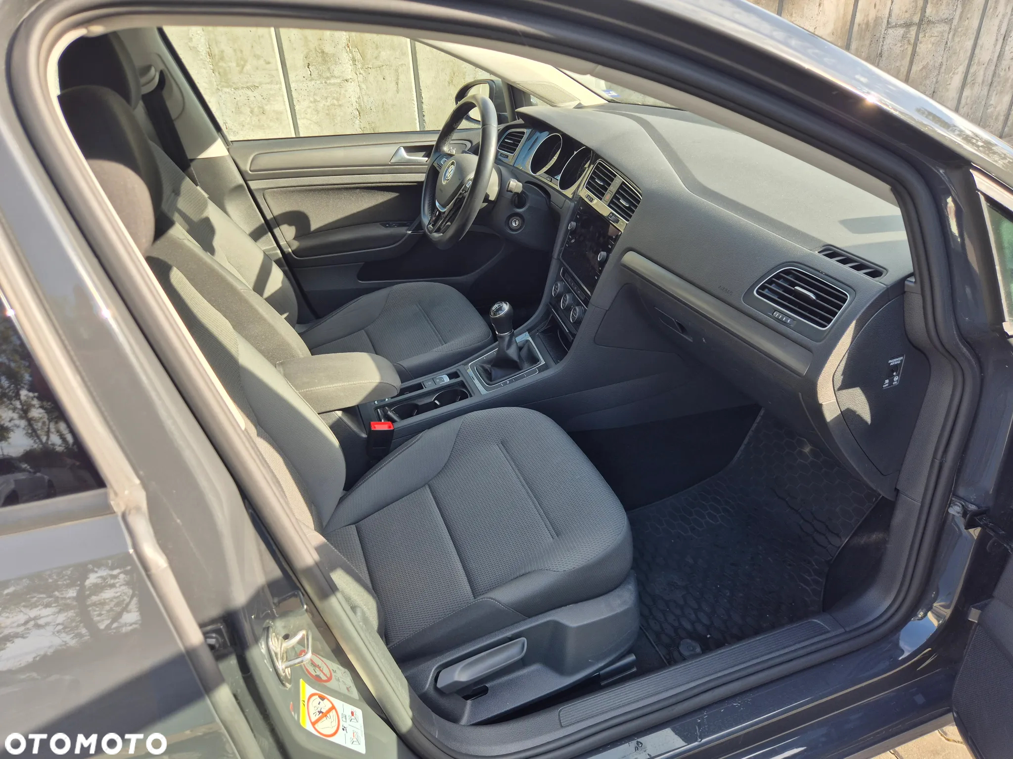 Volkswagen Golf VII 1.0 TSI Comfortline - 25