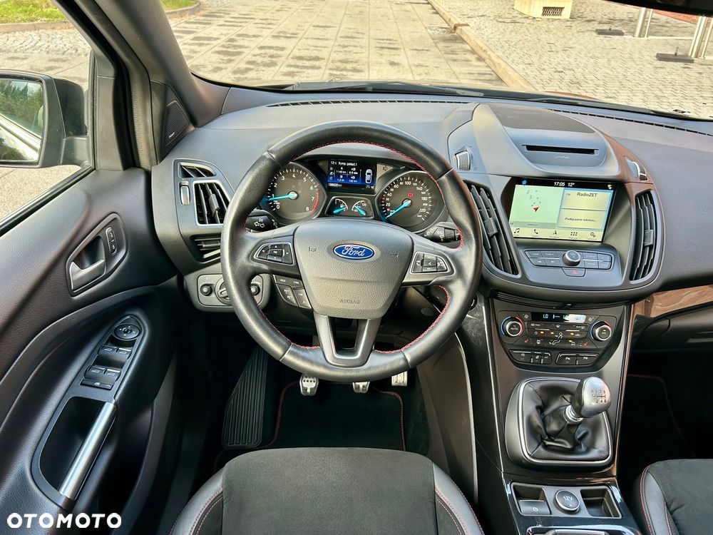 Ford Kuga 1.5 EcoBoost 2x4 ST-Line - 26