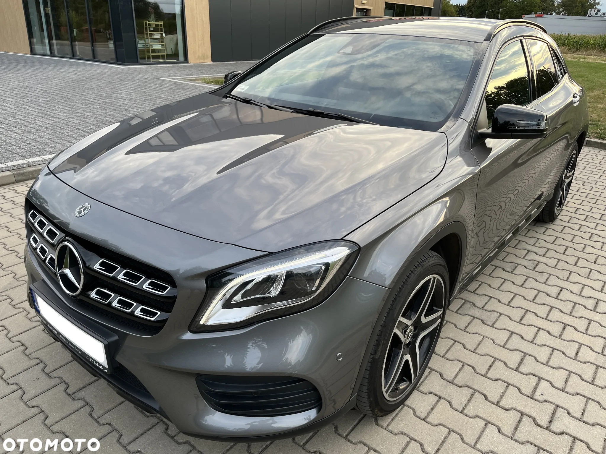 Mercedes-Benz GLA 250 4-Matic AMG Line - 9