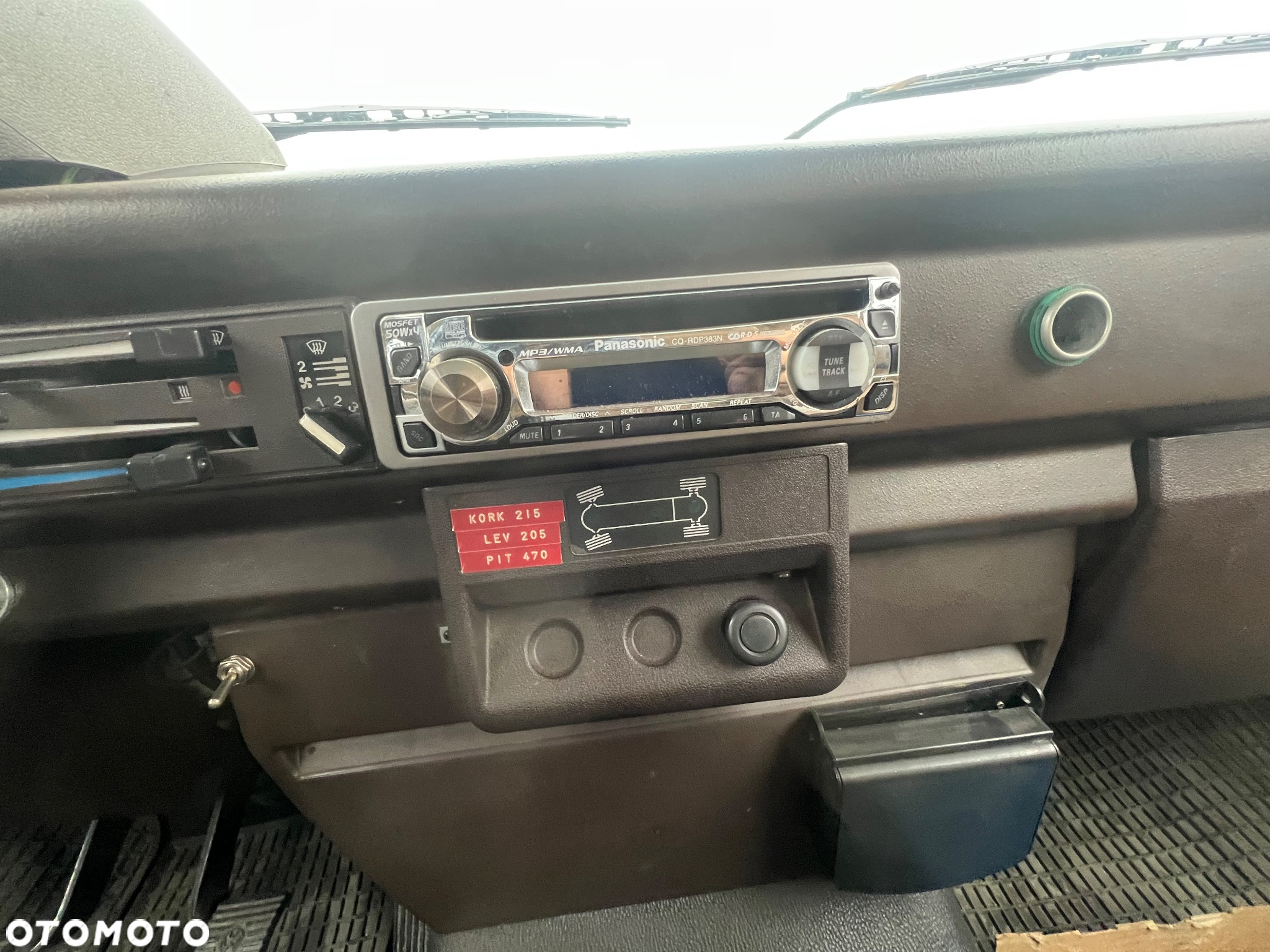 Volkswagen Caravelle - 20