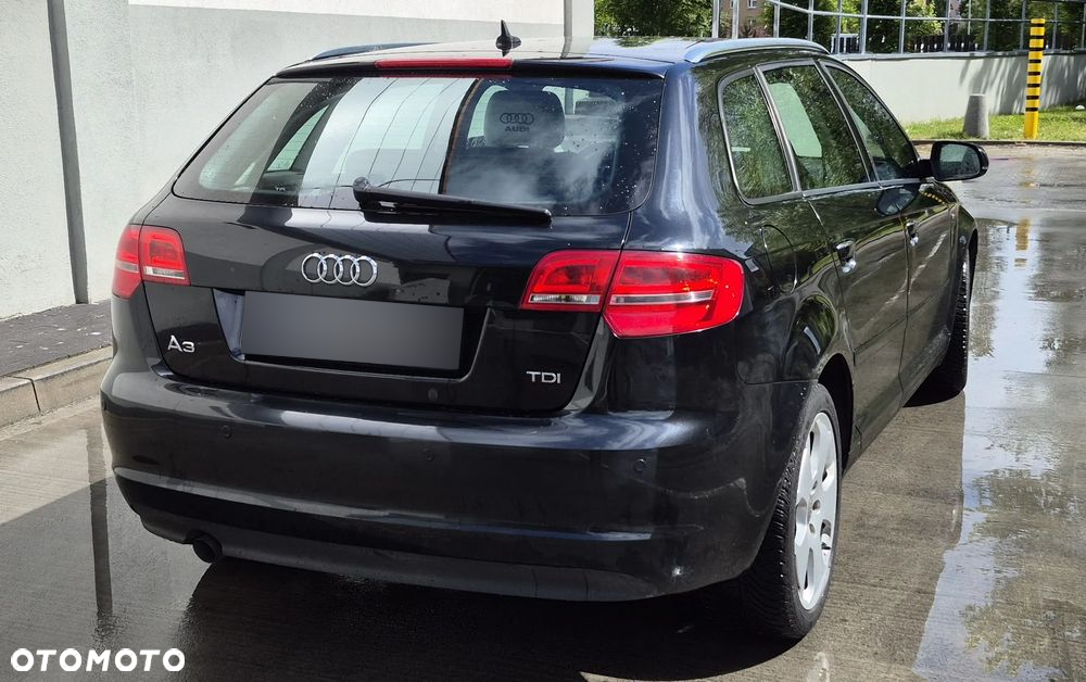 Audi A3 1.6 TDI DPF Ambiente - 3