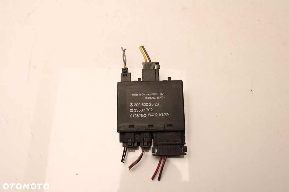 mercedes clk w209 02r- moduł keyless go 2098202526 - 2