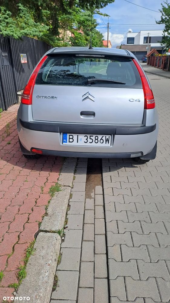 Citroën C4 1.4 16V X - 2