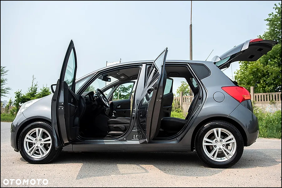 Kia Venga - 14
