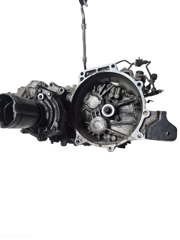 Skrzynia biegów manualna Mitsubishi Outlander II 2.0 DID 4x4 P3200A067 - 7
