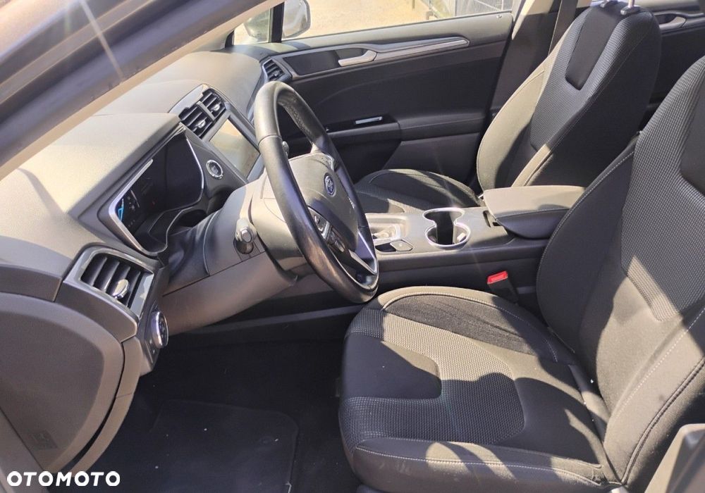 Ford Mondeo - 8