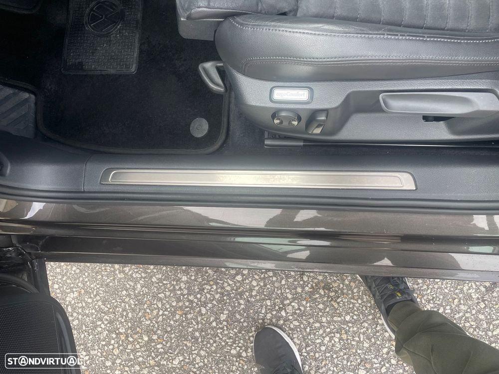 VW Passat 2.0 TDI Highline DSG - 16