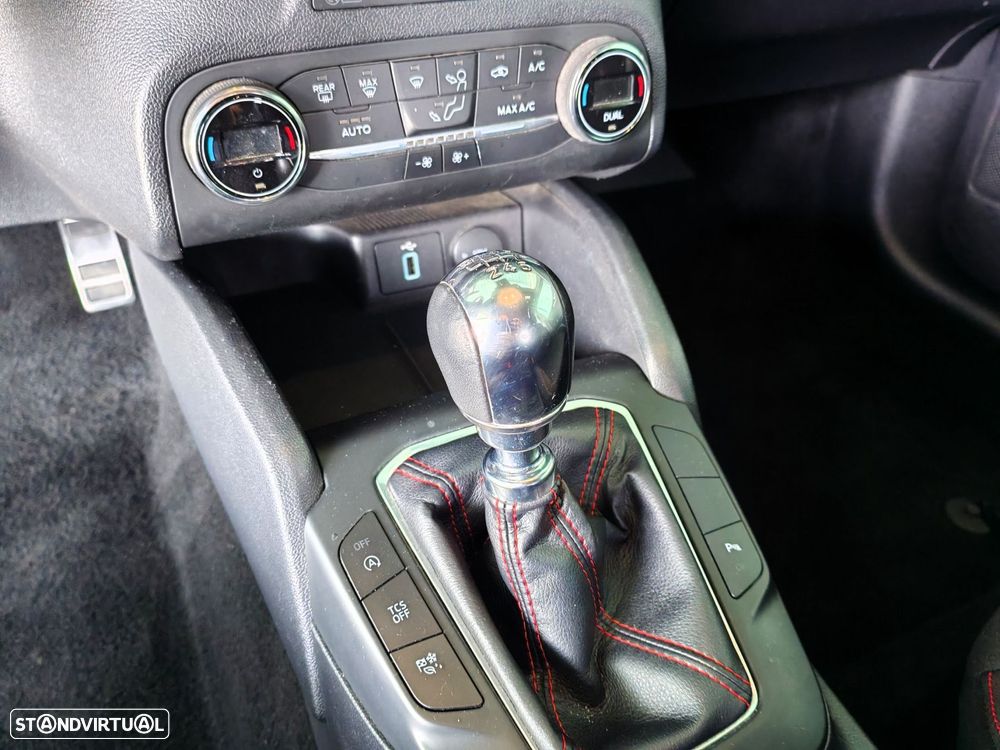 Ford Focus SW 1.5 TDCi EcoBlue ST-Line - 16