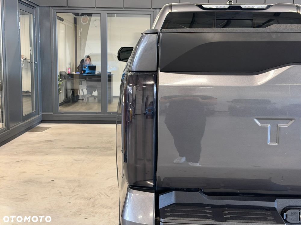 Toyota Tundra - 11