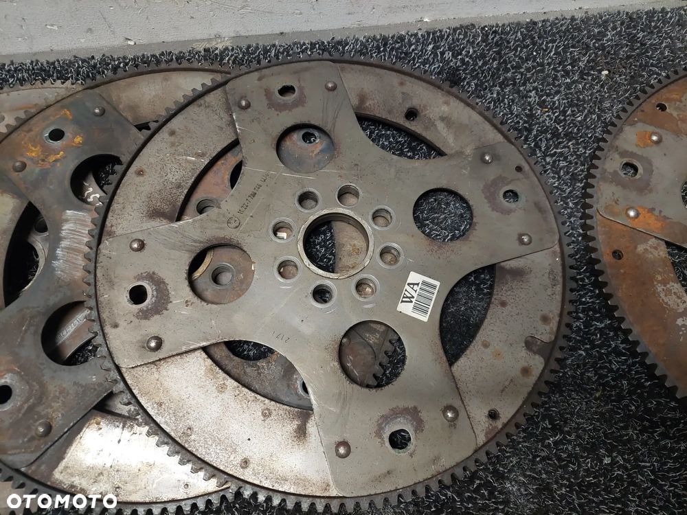 BMW E87 E90 E91 E60 M57 2.5D 3.0D KOŁO ZAMACHOWE AUTOMAT 7788746 RAF-AUTO CZĘSCI BMW - 2