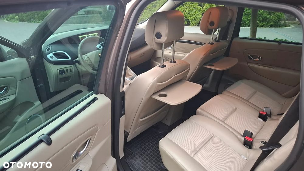 Renault Scenic 1.9 dCi Privilege - 20